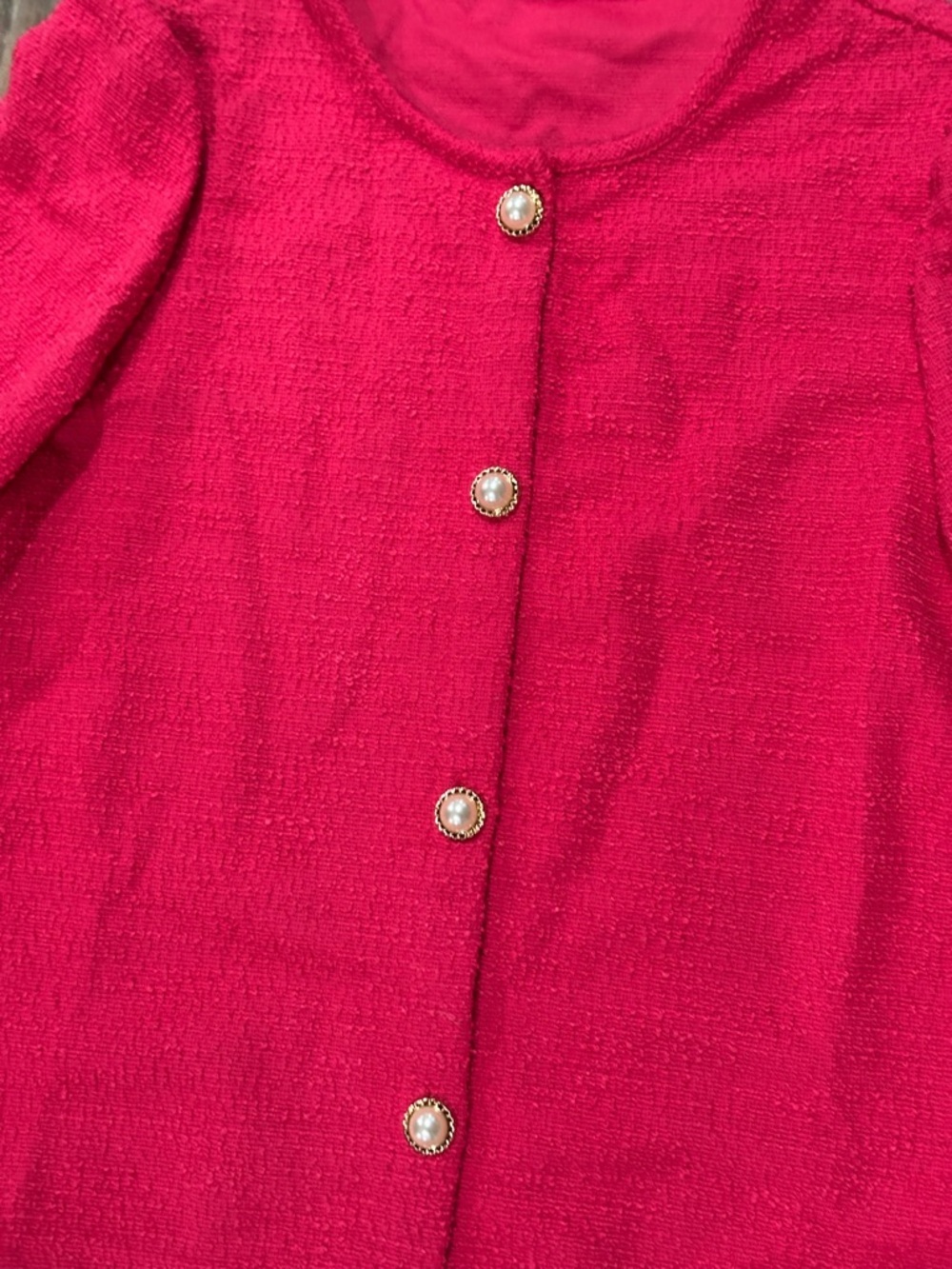 Pearl-Button Textured Puff Short Sleeve Blouse in Rose Pink - Picture 7 of 8